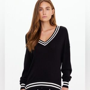 Black & White V-Neck Long-Sleeve Plunge Neck Sweater